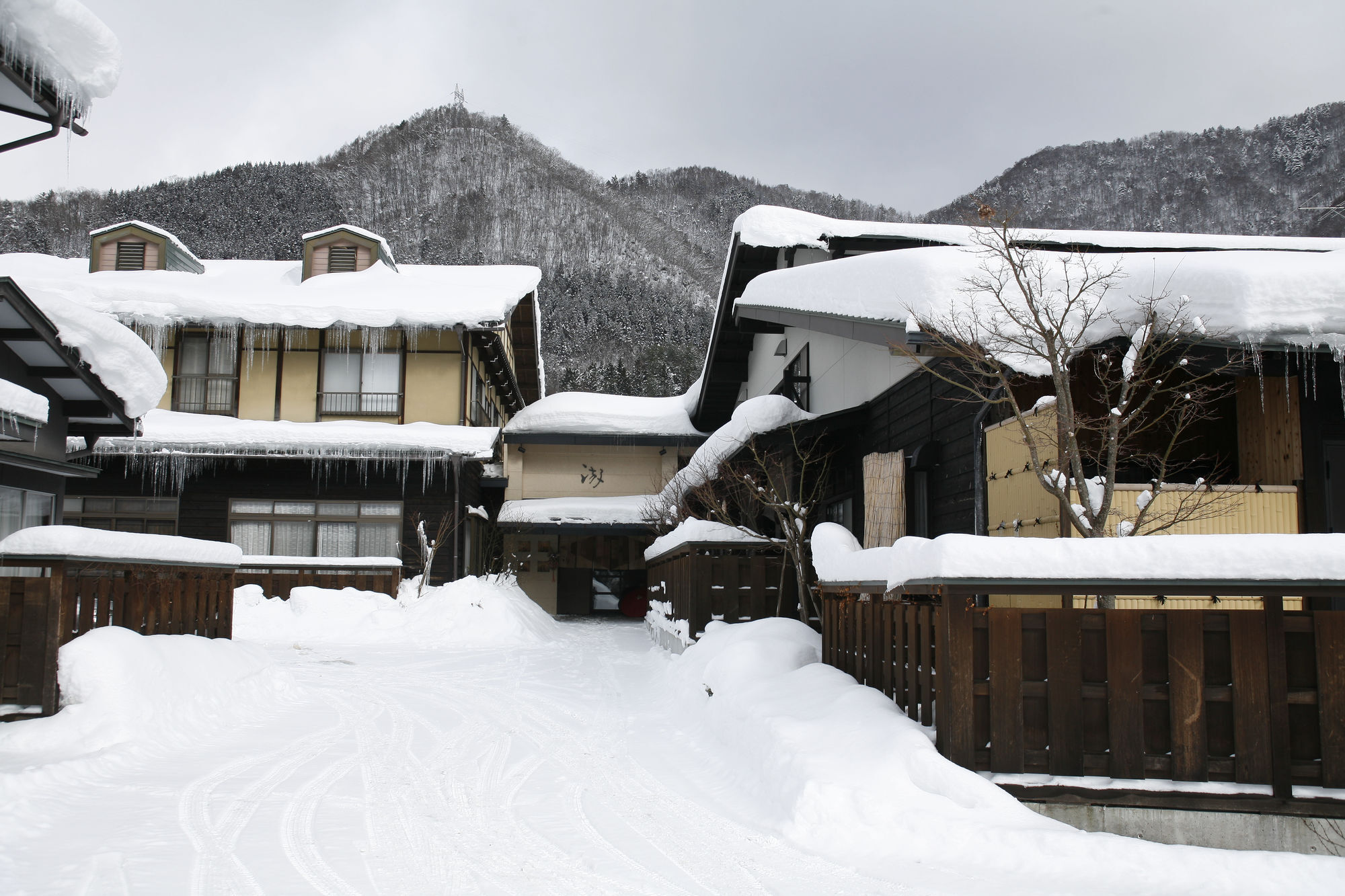 Ryokan Kutsuroginoya Yuu Takayama  Zewnętrze zdjęcie